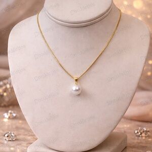 DENKAYS STATEMENT NECKLACE